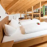 Und Apartements Im Forellenbach Hotel Fischen im Allgaeu